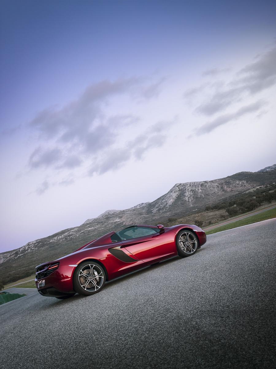  McLaren MP4-12C Spyder 2012 года  (фото 109 из 270)